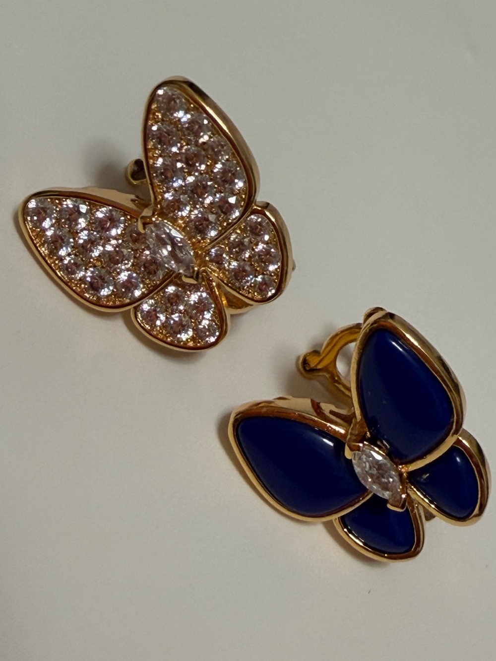 18 K gold clover mismatched butterfly mother of pearl stud earrings